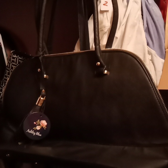 Purses ,designer, - Picture 7 of 15